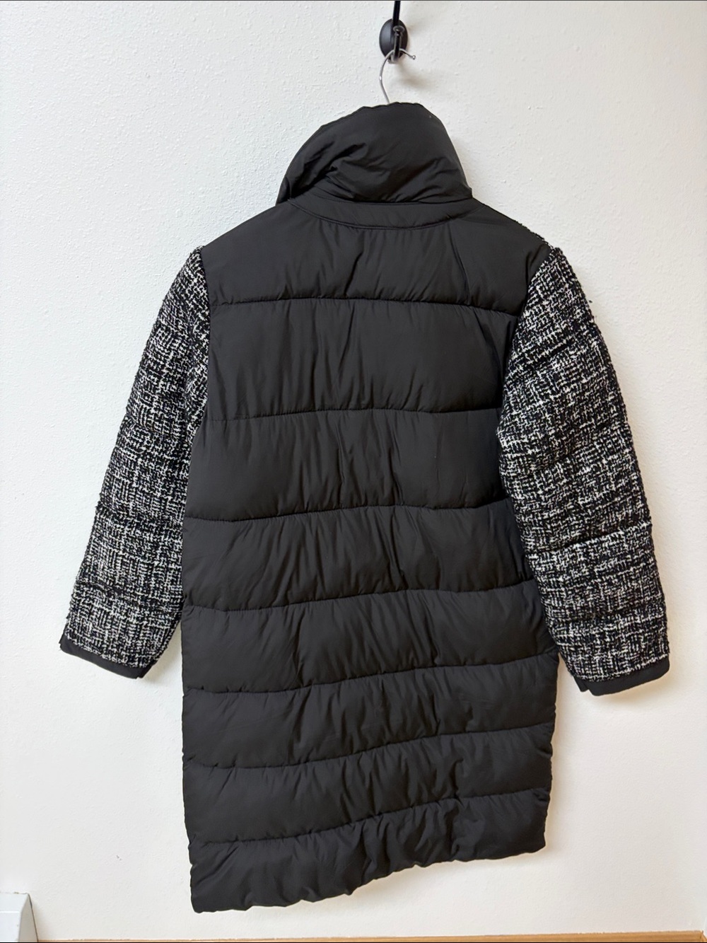 Bernardo Black & White Tweed Long Puffer Coat with removable collar. Women’s S - Picture 3 of 5
